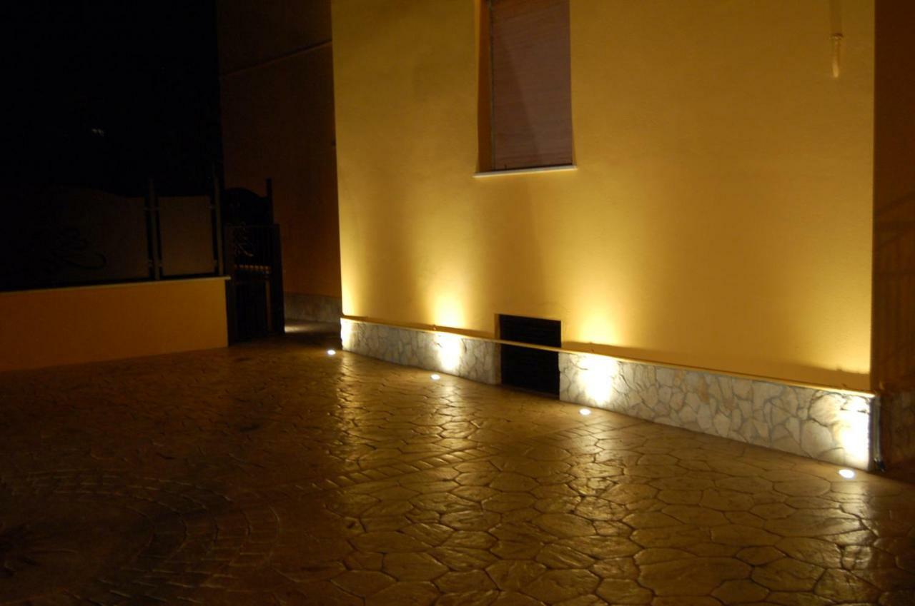 4 Rent Bed & Breakfast Albano Laziale Bagian luar foto