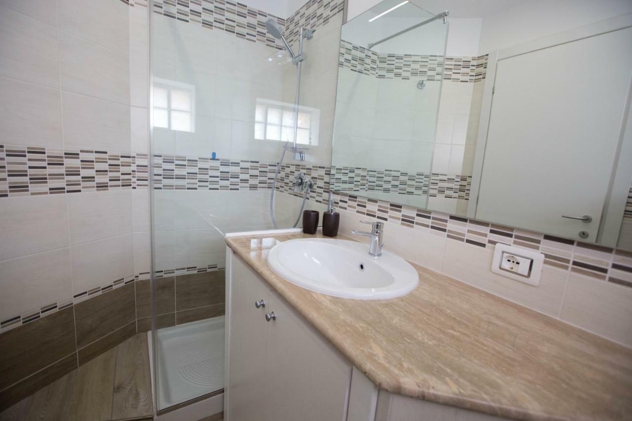 4 Rent Bed & Breakfast Albano Laziale Bagian luar foto