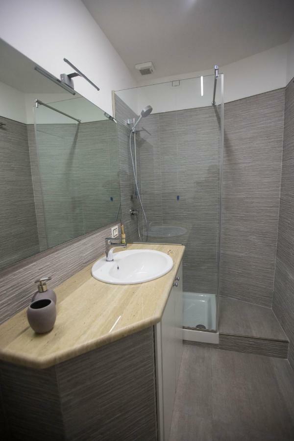 4 Rent Bed & Breakfast Albano Laziale Bagian luar foto